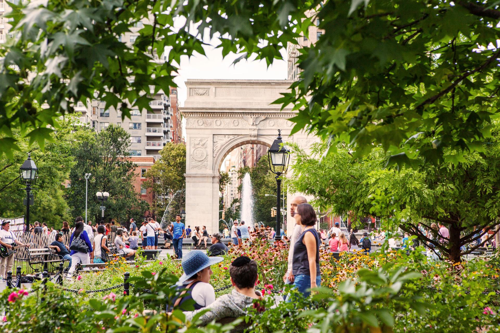 Two people enjoying the view a at Washington Square Park, in Manhattan